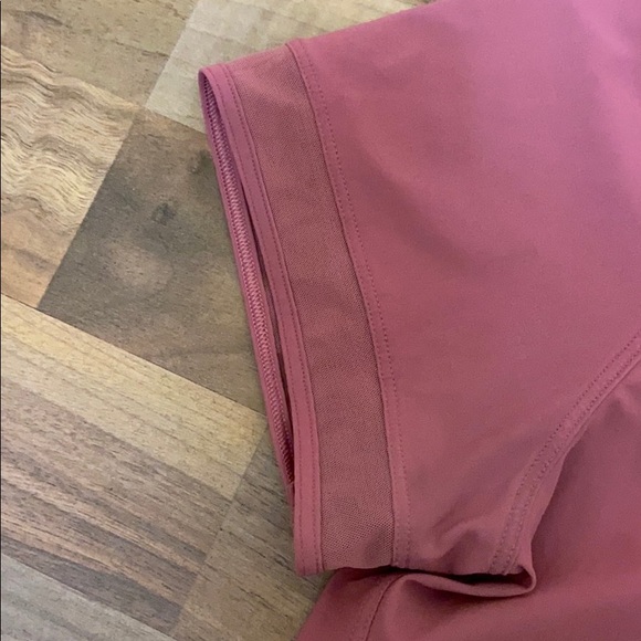 Pink lululemon shirt - Picture 4 of 5